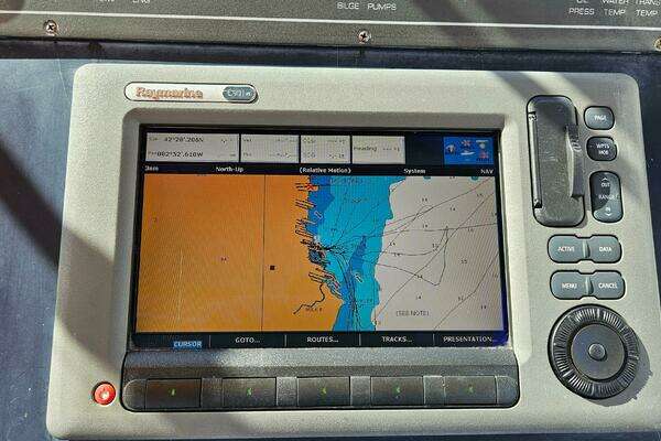 2006 Tiara Yachts 29