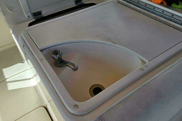 2006 Tiara Yachts 29