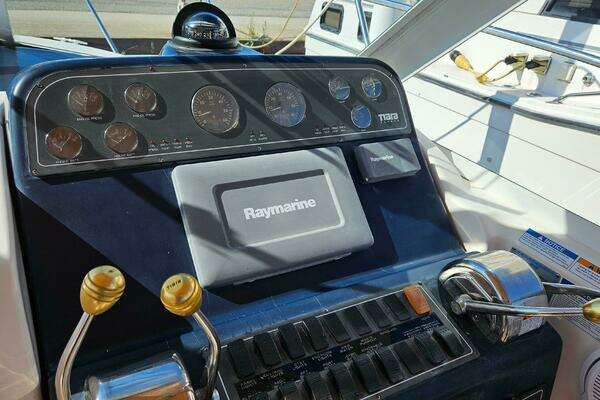 2006 Tiara Yachts 29