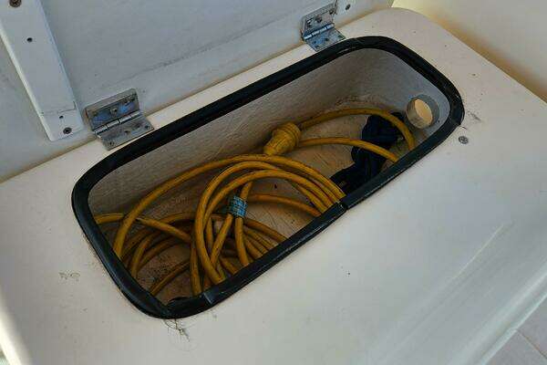 2006 Tiara Yachts 29