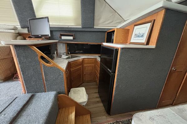 Greene s Bor o II 40ft Silverton Yacht For Sale