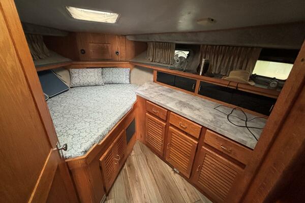 Greene s Bor o II 40ft Silverton Yacht For Sale