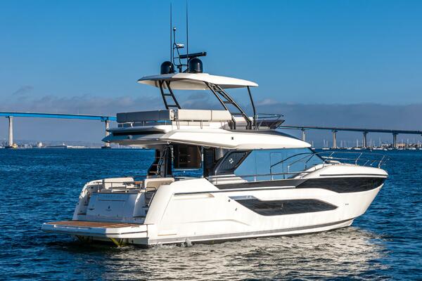 Photo of the 2025 Prestige F4.9