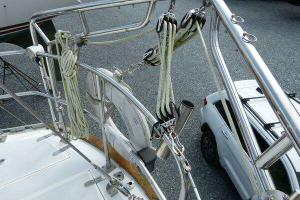 Photo of the 1990 Hylas 44 "Atlantis"