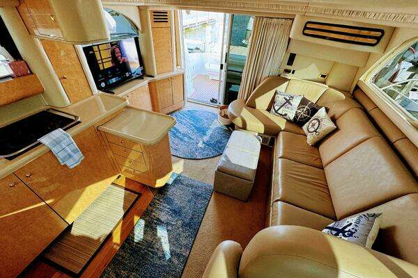 Photo of the 1998 Sea Ray 480 Sedan Bridge "WHY KNOT"