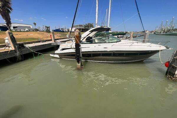 Sea Ray 370 Venture Yacht For Sale