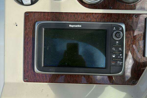 Sea Ray 370 Venture Yacht For Sale