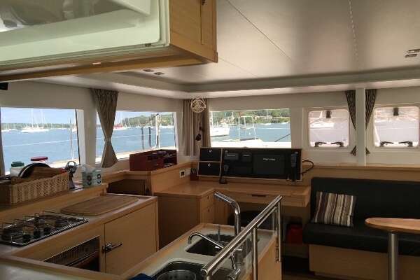 Lagoon Lagoon 450 Yacht For Sale
