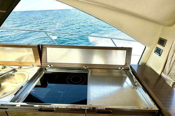 2014 Azimut 55