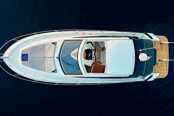 2020 Beneteau 40