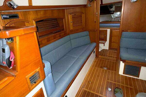 Photo of the 2005 Pacific Seacraft  "AZURE"