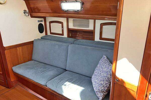 1999 Little Harbor 44