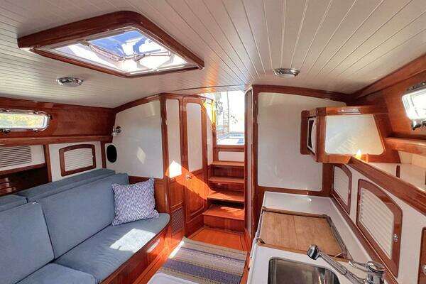 1999 Little Harbor 44