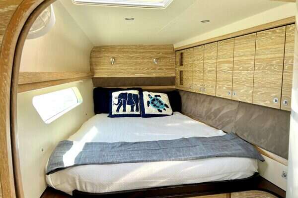 Xquisite Yachts  Yacht For Sale