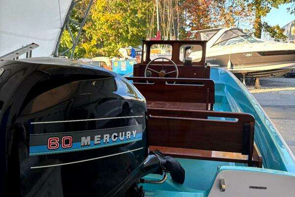 Photo of the 2017 Boston Whaler 