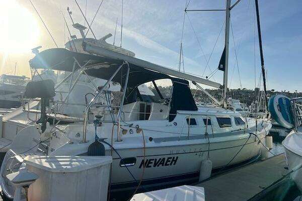 42-ft-Hunter-2006-Decksalon 44-Navah-San Diego California United States yacht for sale