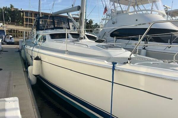 Navah 42ft Hunter Yacht For Sale Navah 42ft Hunter Yacht For Sale