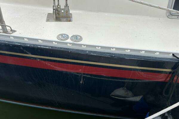 Morgan 454 Yacht For Sale