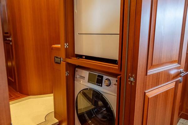 Sunny SeaJay 70ft Hampton Yacht For Sale Sunny SeaJay 70ft Hampton Yacht For Sale