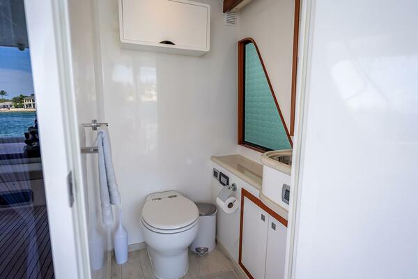 Sunny SeaJay 70ft Hampton Yacht For Sale Sunny SeaJay 70ft Hampton Yacht For Sale
