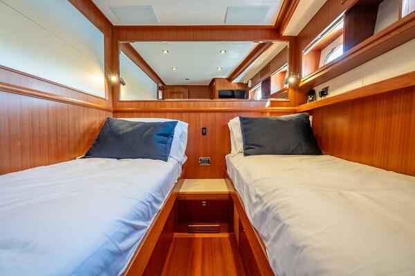 Sunny SeaJay 70ft Hampton Yacht For Sale Sunny SeaJay 70ft Hampton Yacht For Sale