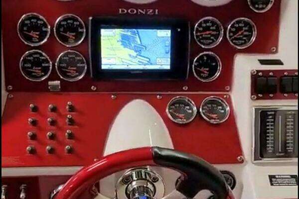 2008 Donzi 35
