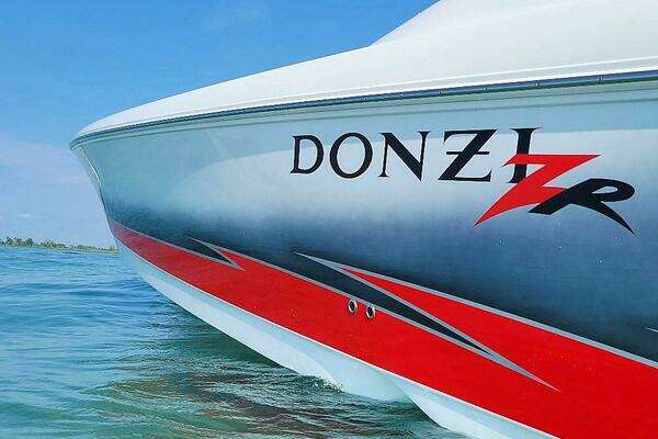 2008 Donzi 35