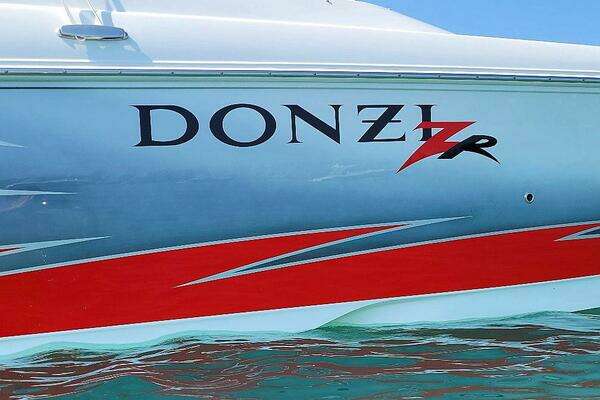 2008 Donzi 35