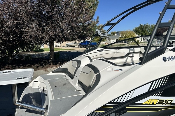 21ft Yamaha Boats Yacht For Sale