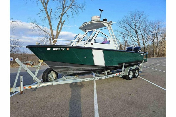 25ft SeaArk Yacht For Sale