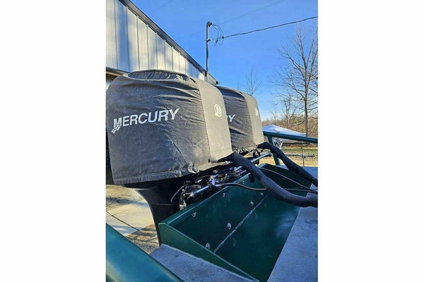 25ft SeaArk Yacht For Sale