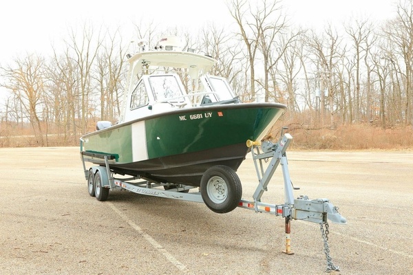 25ft SeaArk Yacht For Sale