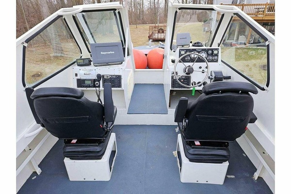 25ft SeaArk Yacht For Sale