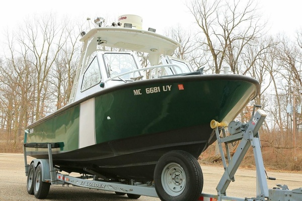 25ft SeaArk Yacht For Sale