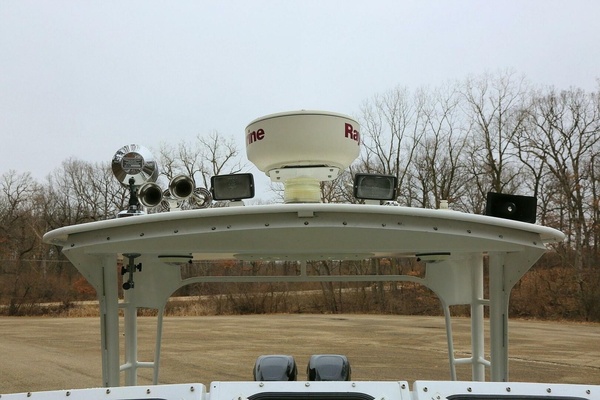 25ft SeaArk Yacht For Sale