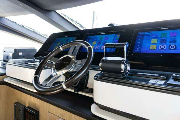 Azimut Azimut Grande 27M Yacht For Sale