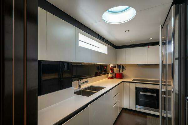 Azimut Azimut Grande 27M Yacht For Sale