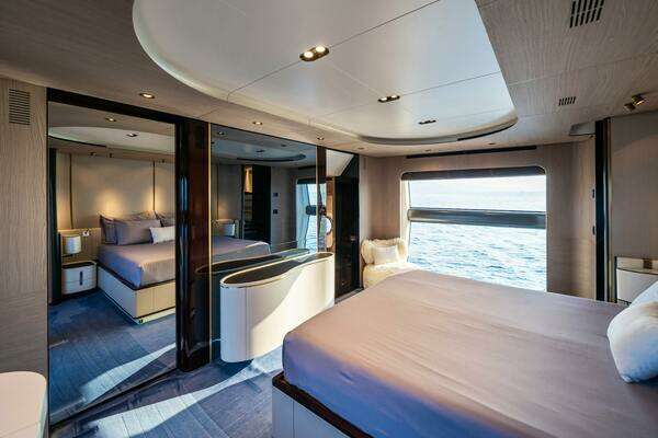 Azimut Azimut Grande 27M Yacht For Sale
