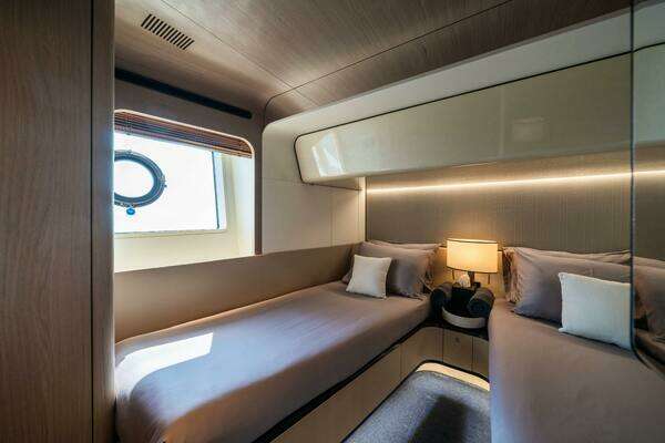 Azimut Azimut Grande 27M Yacht For Sale