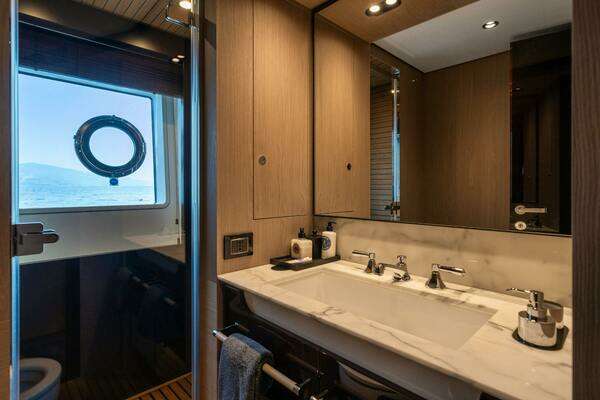 Azimut Azimut Grande 27M Yacht For Sale