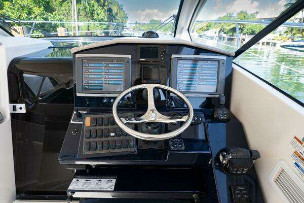 Photo of the 2014 Pursuit SC 365i "Free Spirit"