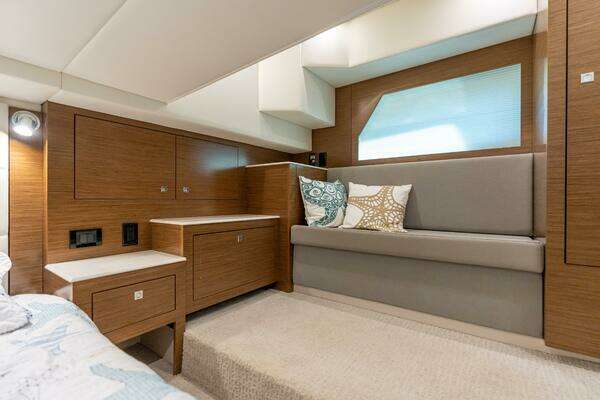 Sea La Vie 39ft Cruisers Yachts Yacht For Sale