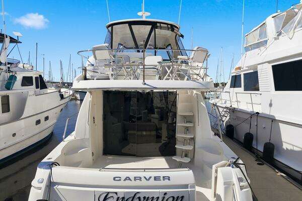 Carver Voyager Yacht For Sale