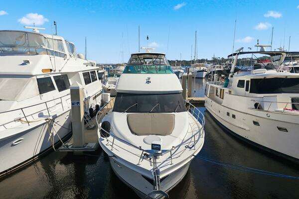 Carver Voyager Yacht For Sale