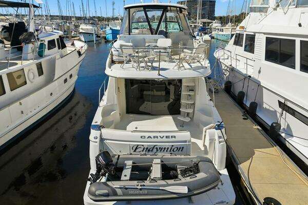 Carver Voyager Yacht For Sale