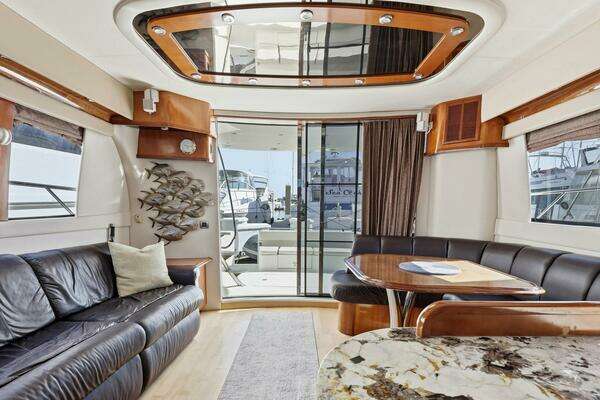 Carver Voyager Yacht For Sale