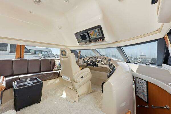 Carver Voyager Yacht For Sale