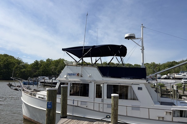 Photo of the 1986 Grand Banks Classic "Radius"