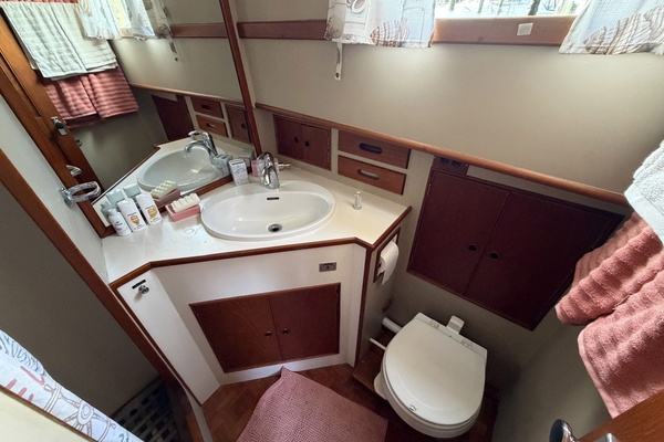 Radius 42ft Grand Banks Yacht For Sale
