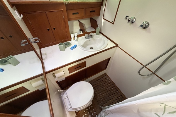 Radius 42ft Grand Banks Yacht For Sale